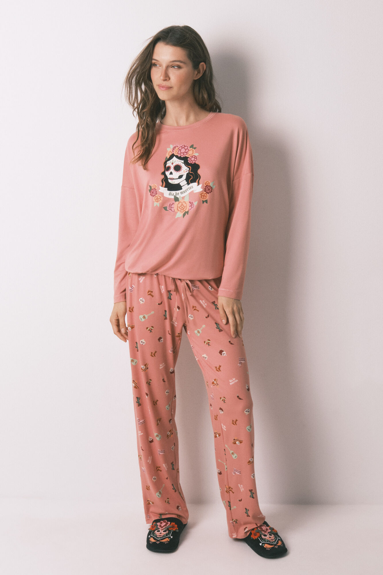 Women'secret Pijama largo polar "La Catrina" rosa
