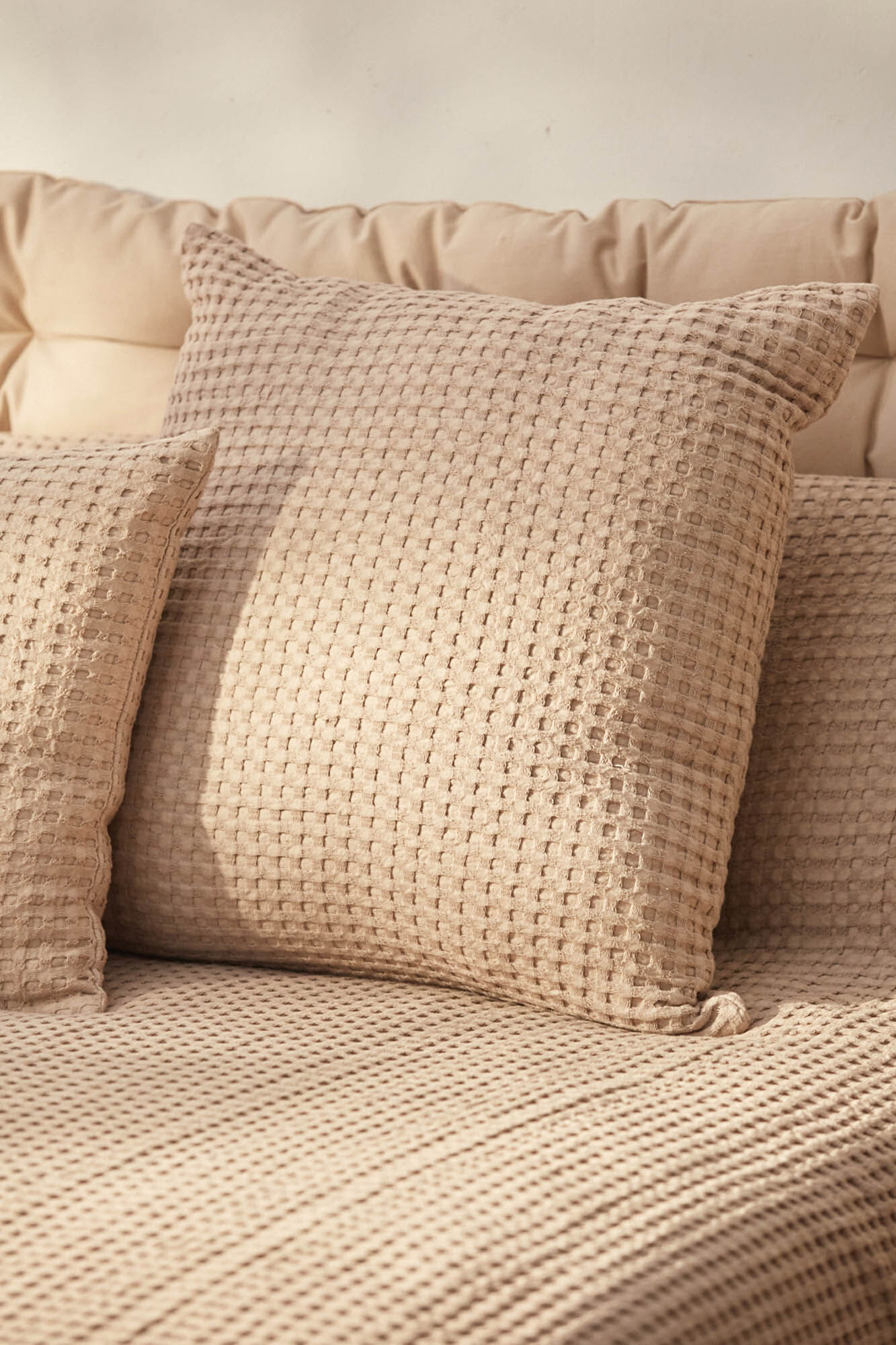 Calma House Funda de coj&iacute;n nido de abeja piedra Ola