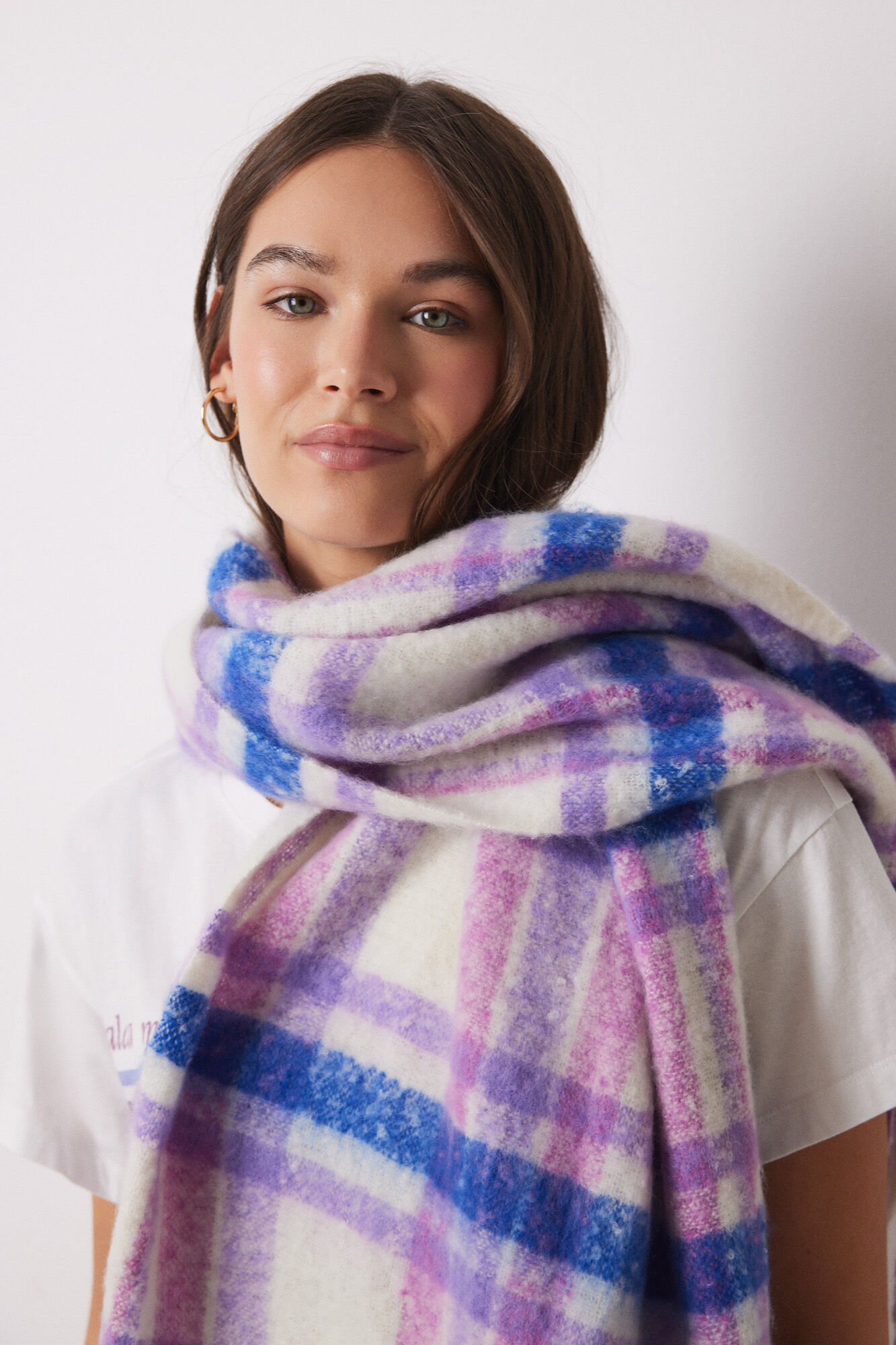 Women'secret Bufanda efecto lana cuadros Snoopy 