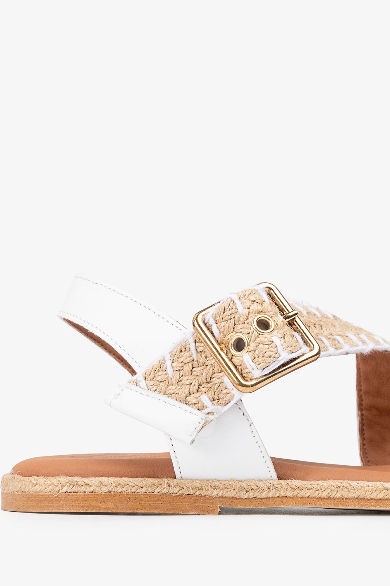 Popa Sand&aacute;lia rasa