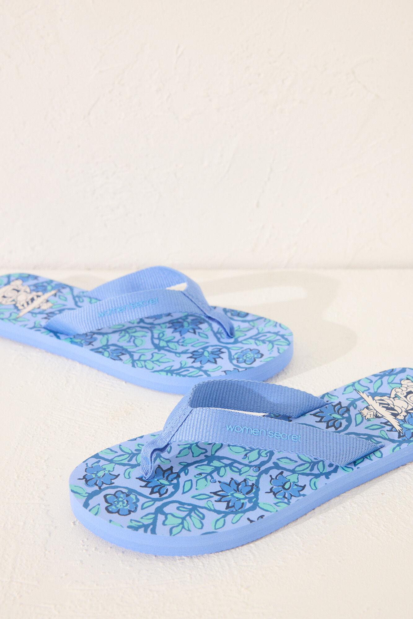 Women'secret Chinelos azuis Garfield