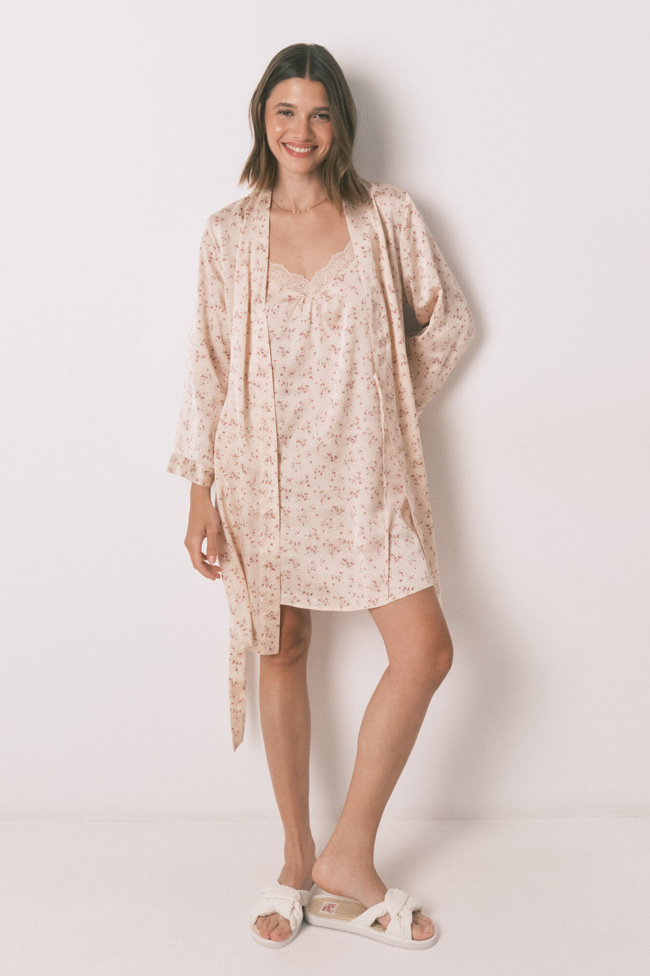 Women'secret Robe solto de cetim midi com flor rosa