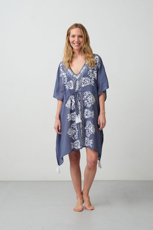 Textura T&uacute;nica algod&oacute;n detalle bordado azul