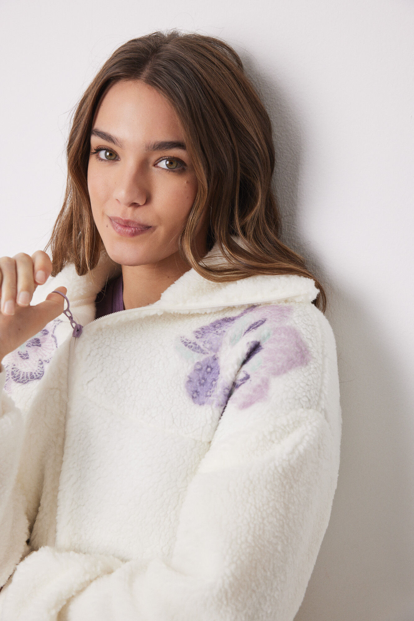 Women'secret Robe curto de borrego branco com flores