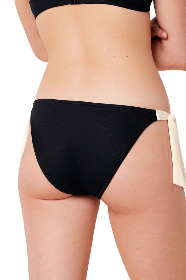 Triumph Braguita de bikini negro