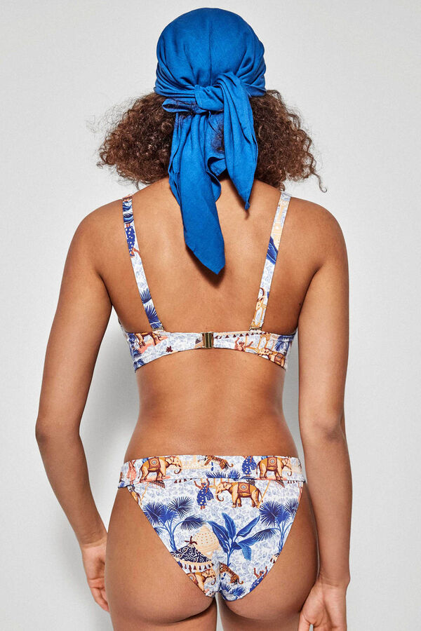 Gisela Braguita bikini estampado africano blanco