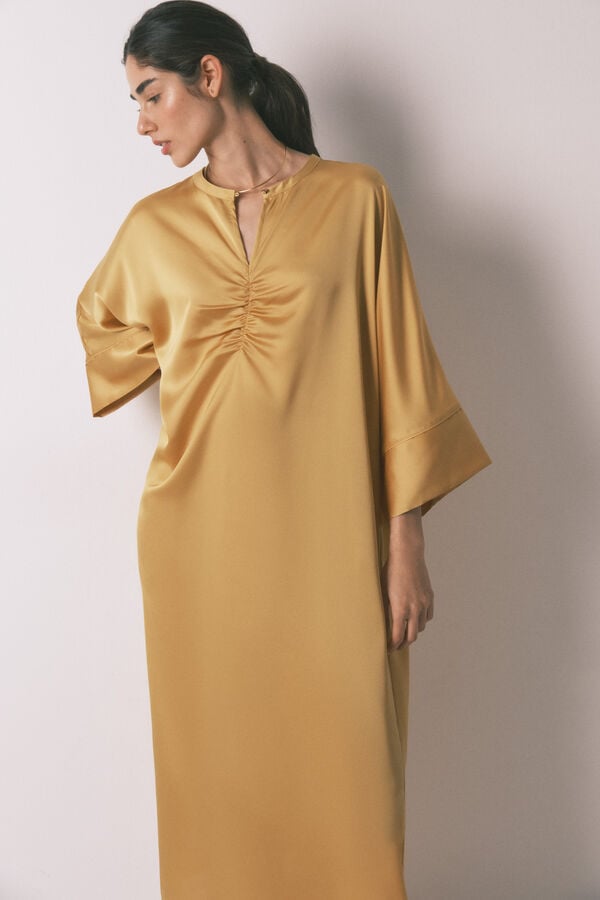 Women'secret Vestido caft&aacute;n sat&eacute;n mostaza amarillo