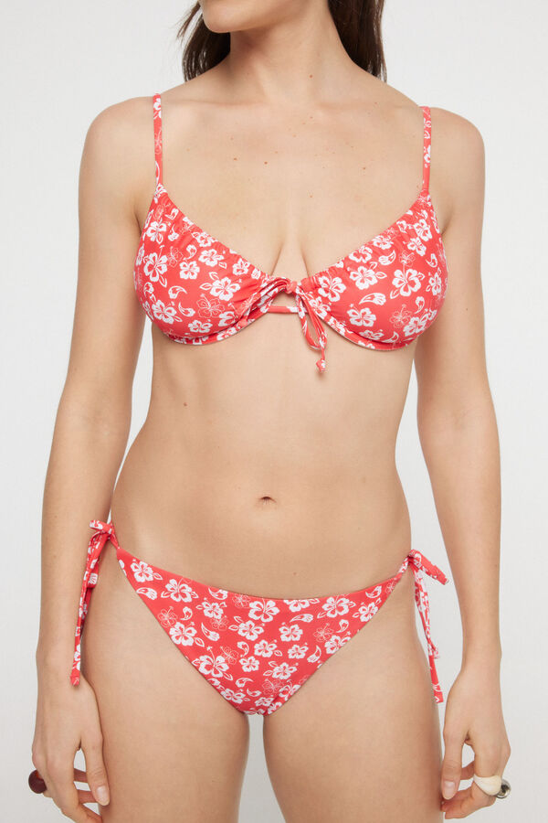 Pieces Top biquíni push up com estampado floral. vermelho