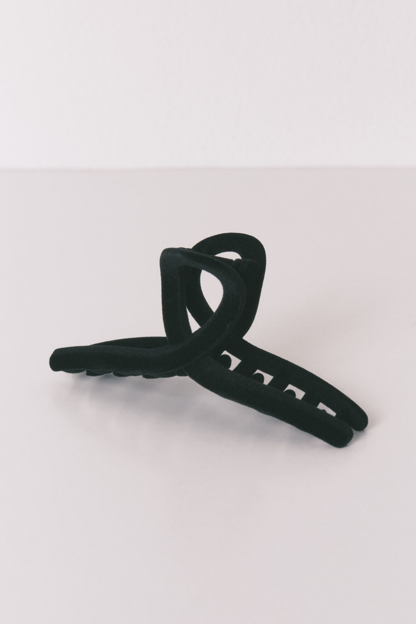 Women'secret Clipe grande de veludo preto