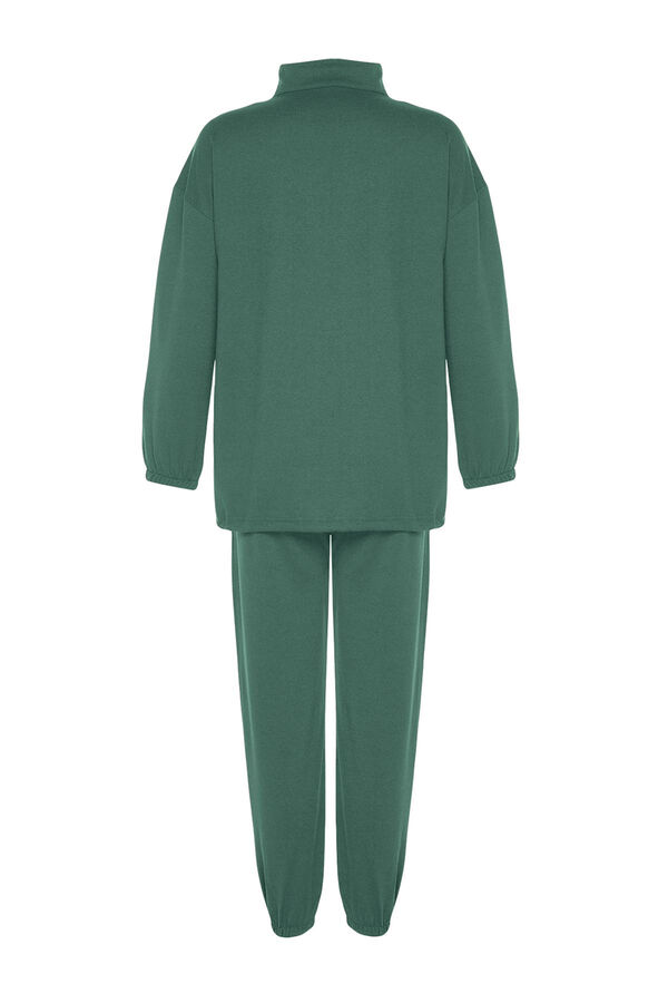 Trendyol Conjunto ch&aacute;ndal verde sudadera y pantal&oacute;n kaki