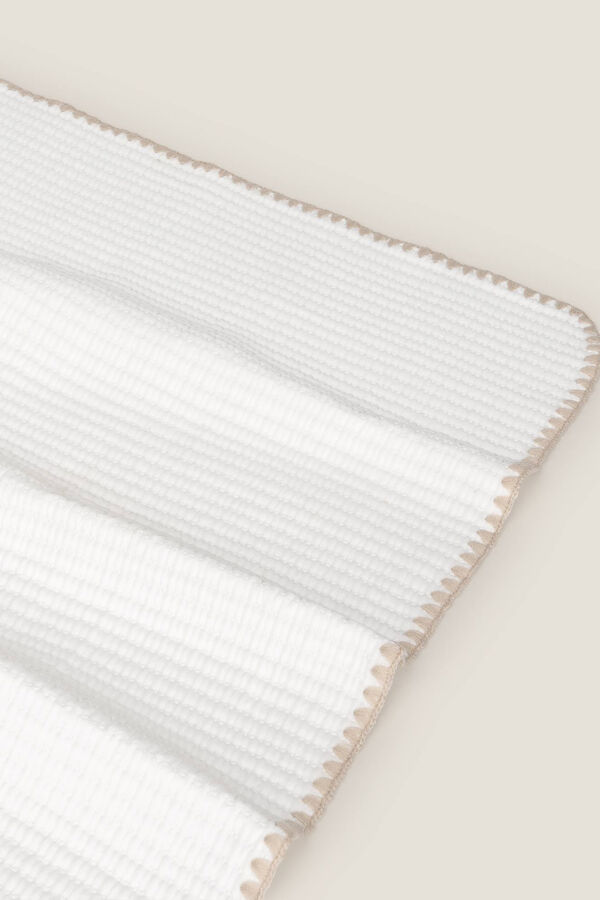 Textura Manta jacquard pesponto 120 x 180 cm. bege