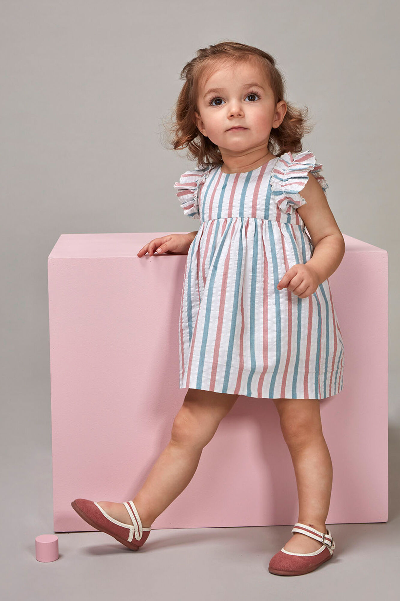 Gocco Vestido de rayas con volantes en mangas azul claro