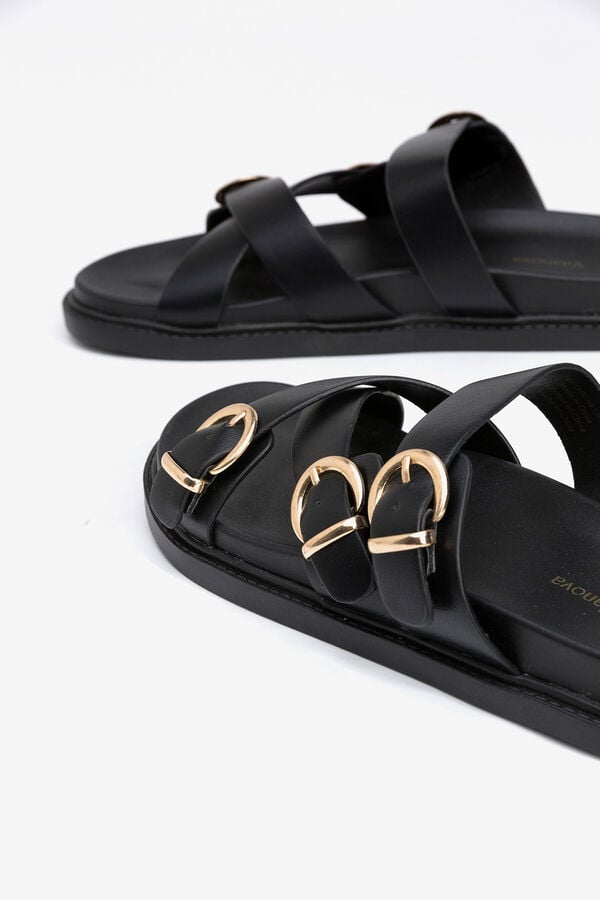 Vilanova Sand&aacute;lias com Fivelas preto