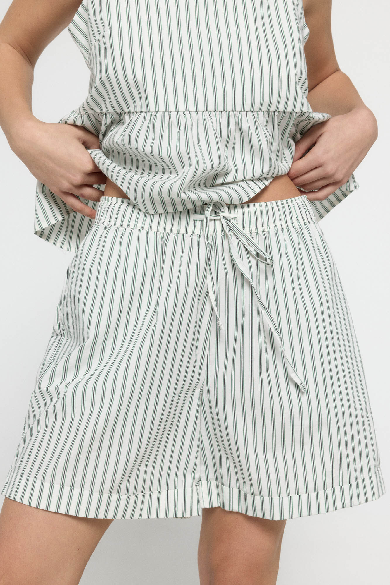 Pieces Shorts riscas