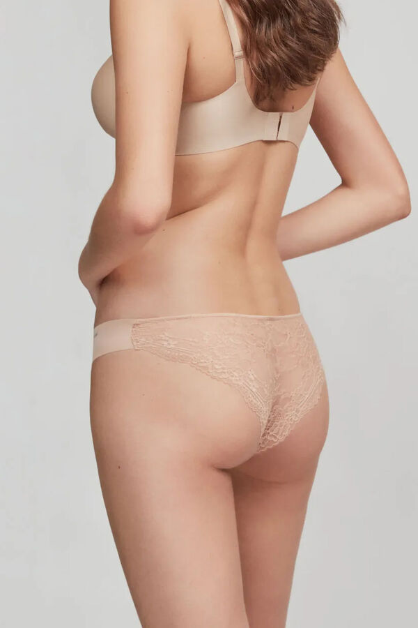Gisela Braga corte l&aacute;ser&nbsp; nude