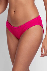 Dorina Braga de bikini rosa