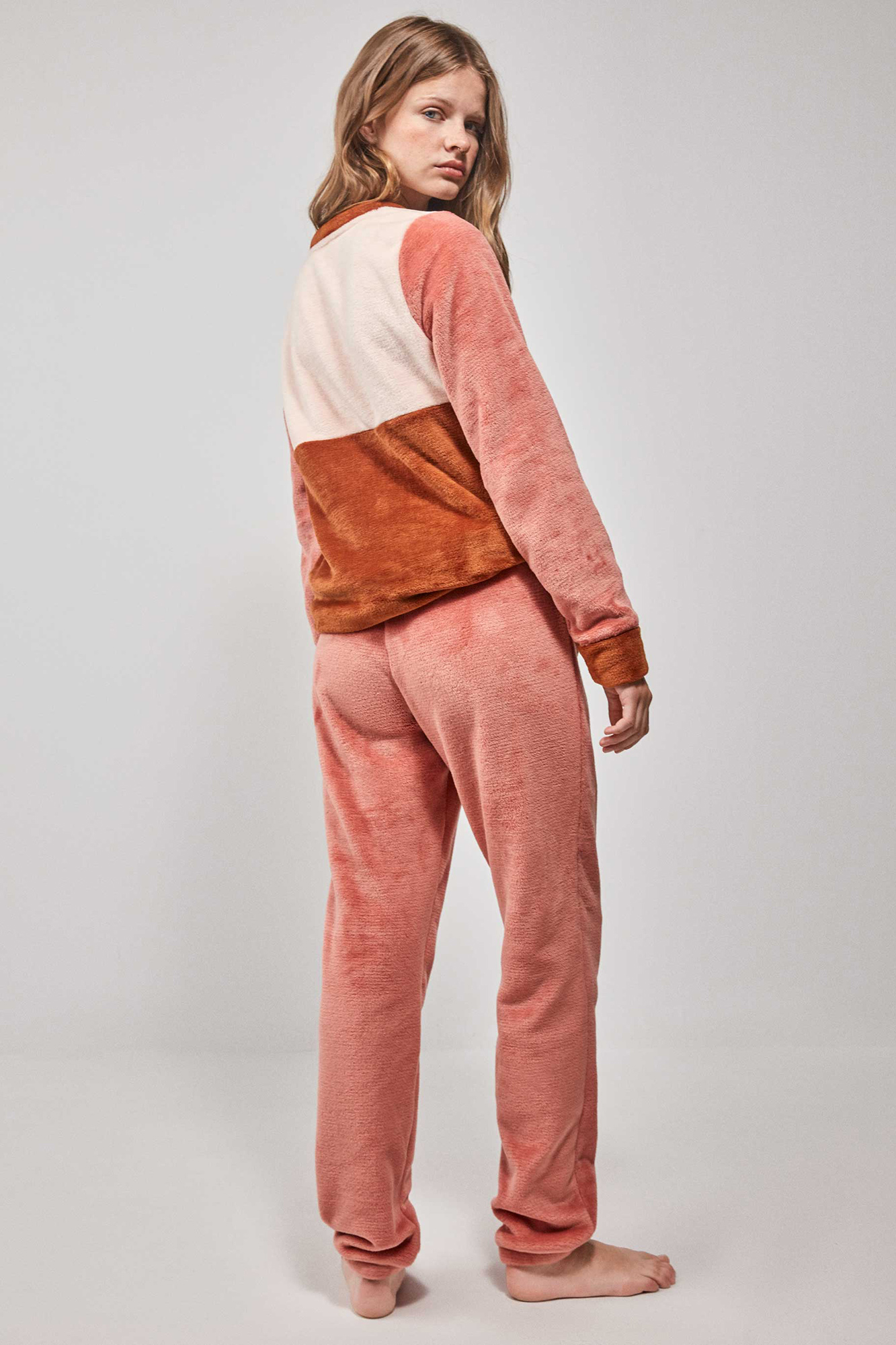 Pijama polar largo Ofertas en pijamas de mujer Fifty Factory